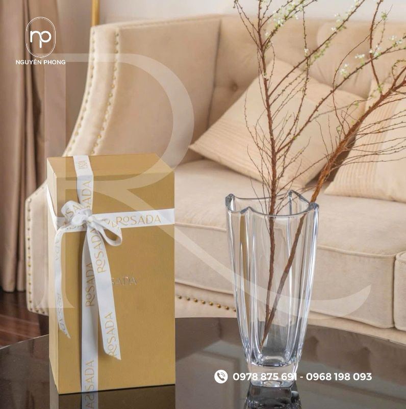 In hộp giấy đựng lọ hoa cao cấp – Chuyên nghiệp từ bao bì